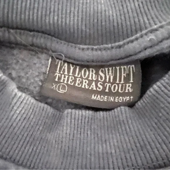 Taylor Swift Eras Tour concert Crewneck sweatshirt XL - Picture 3 of 3